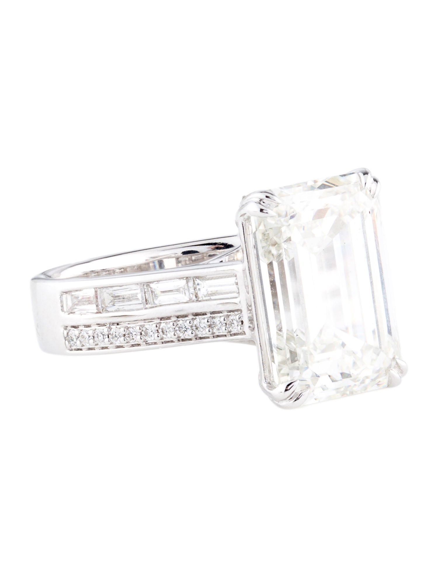 Engagement Ring 7.01ct Lab-Grown Diamond Engagement Ring