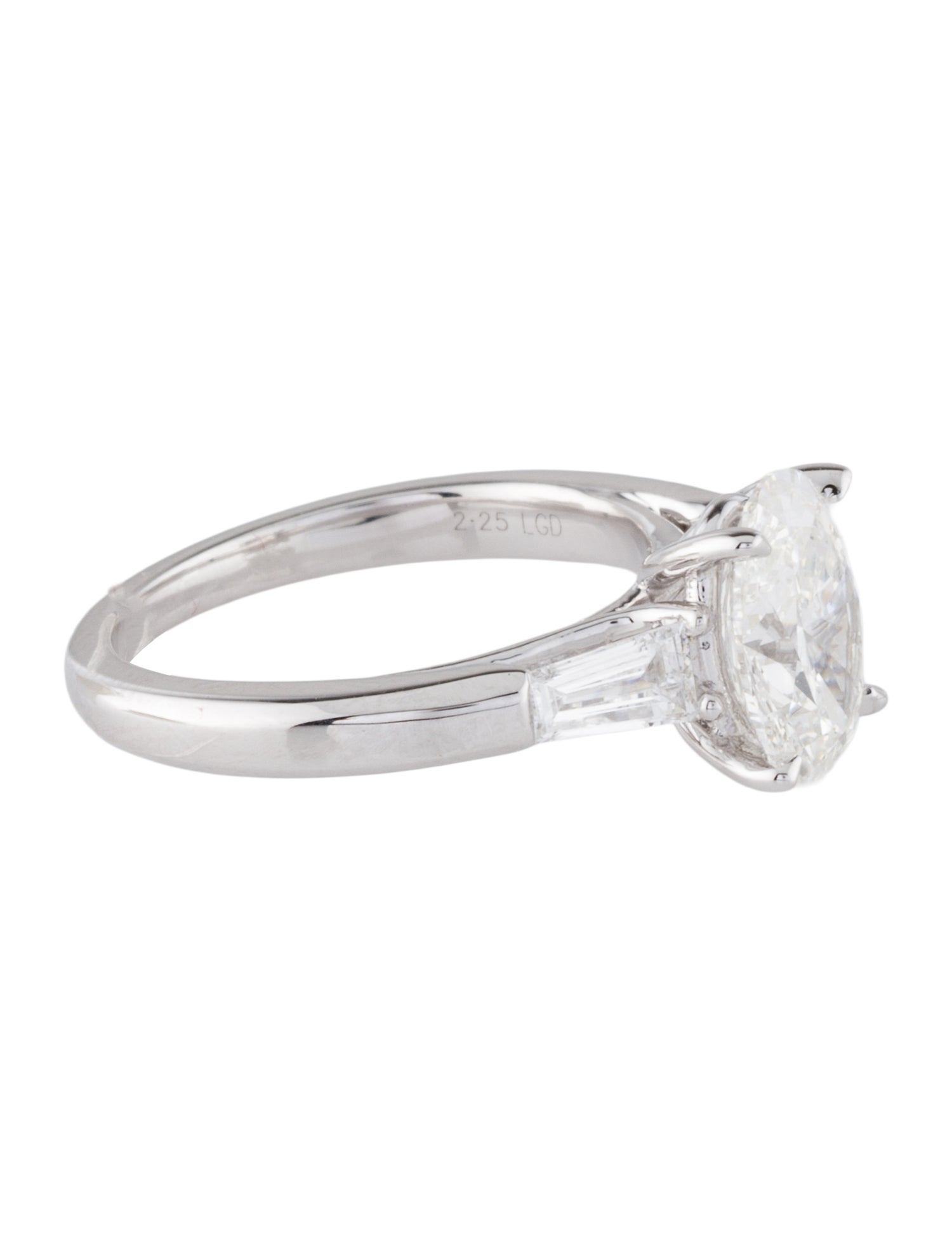 Engagement Ring 2.25ctw Lab-Grown Diamond Engagement Ring