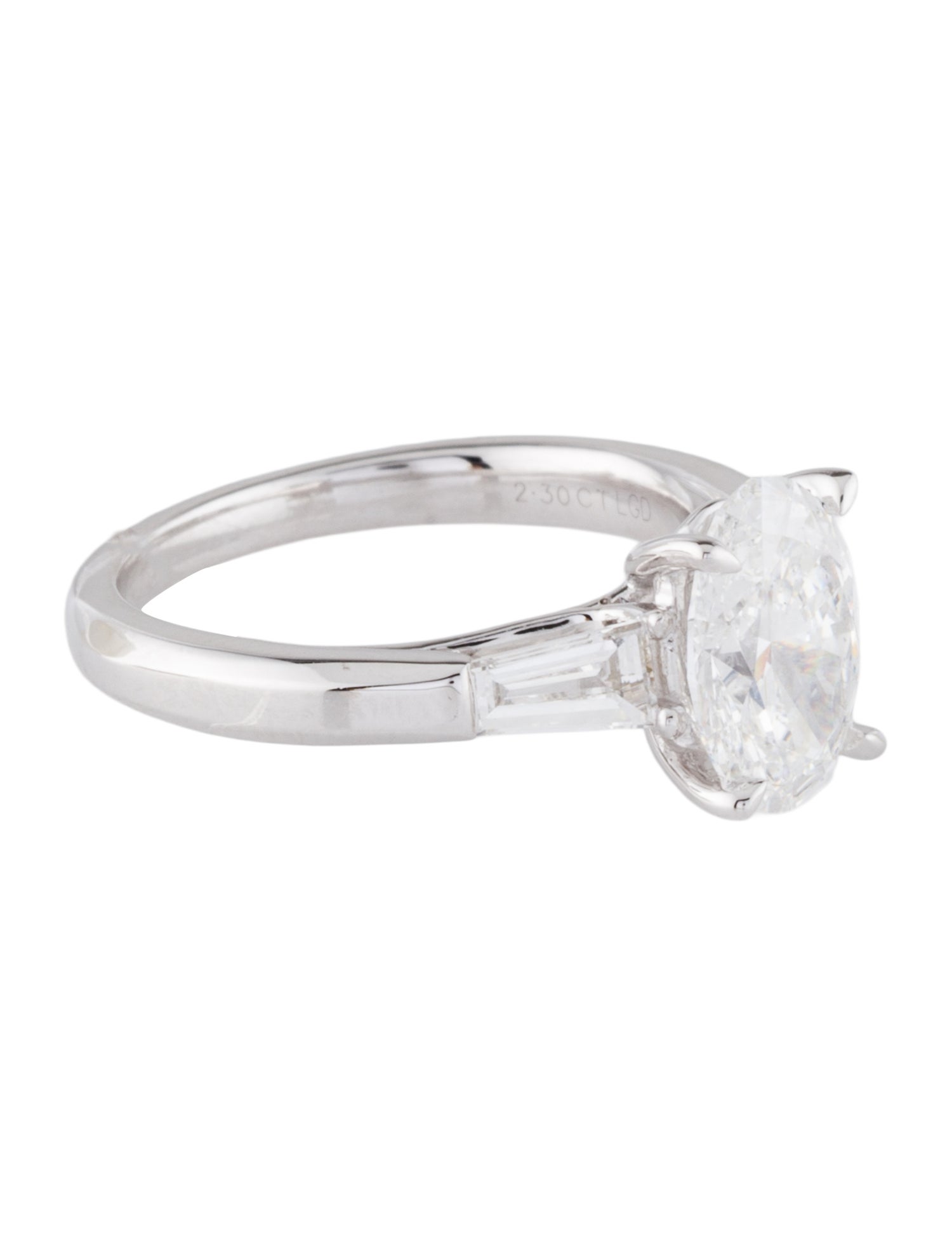 Engagement Ring 2.30ct Lab-Grown Diamond Engagement Ring