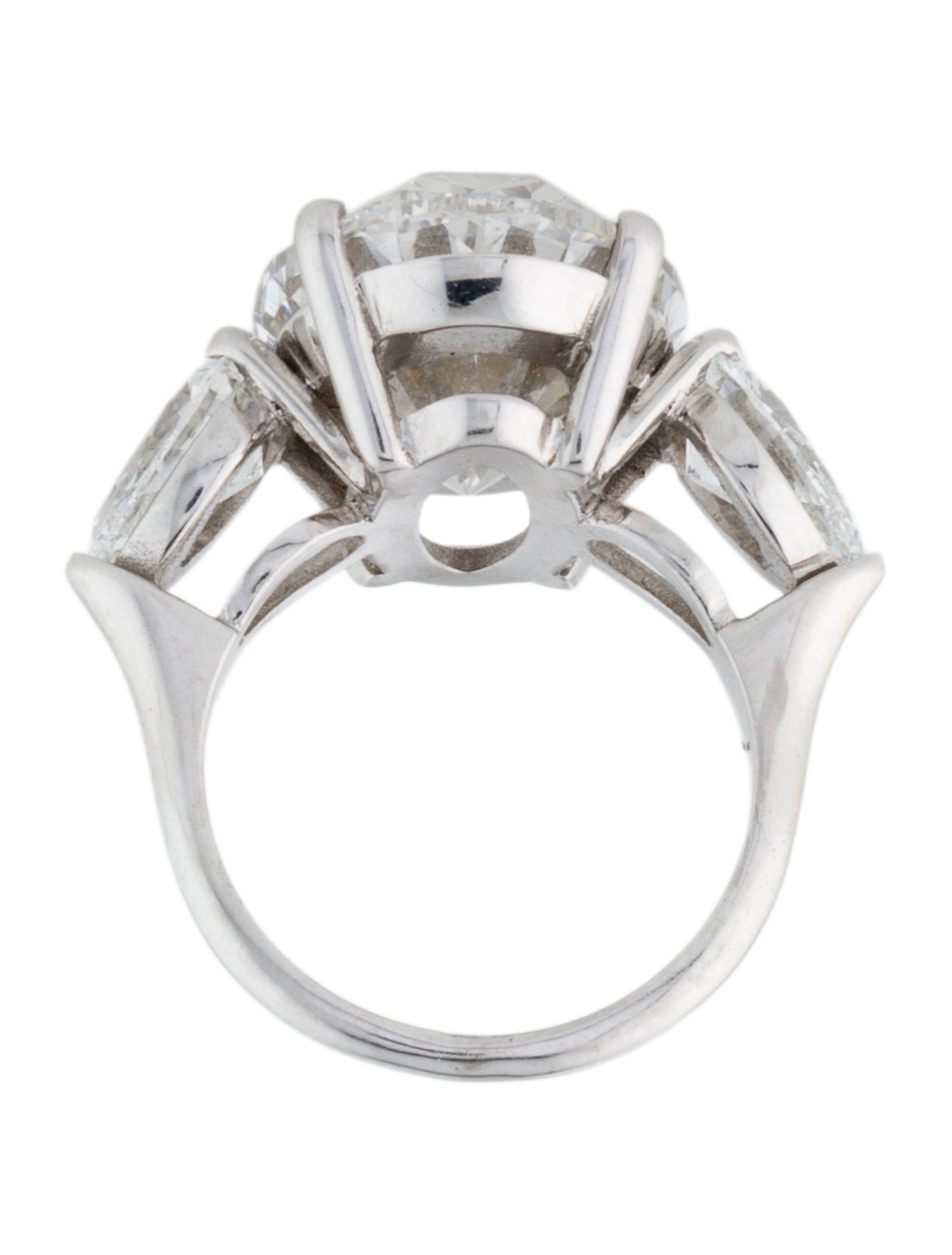 Engagement Ring 18K 14.63ctw Three-Stone Lab-Grown Diamond Enagagement Ring