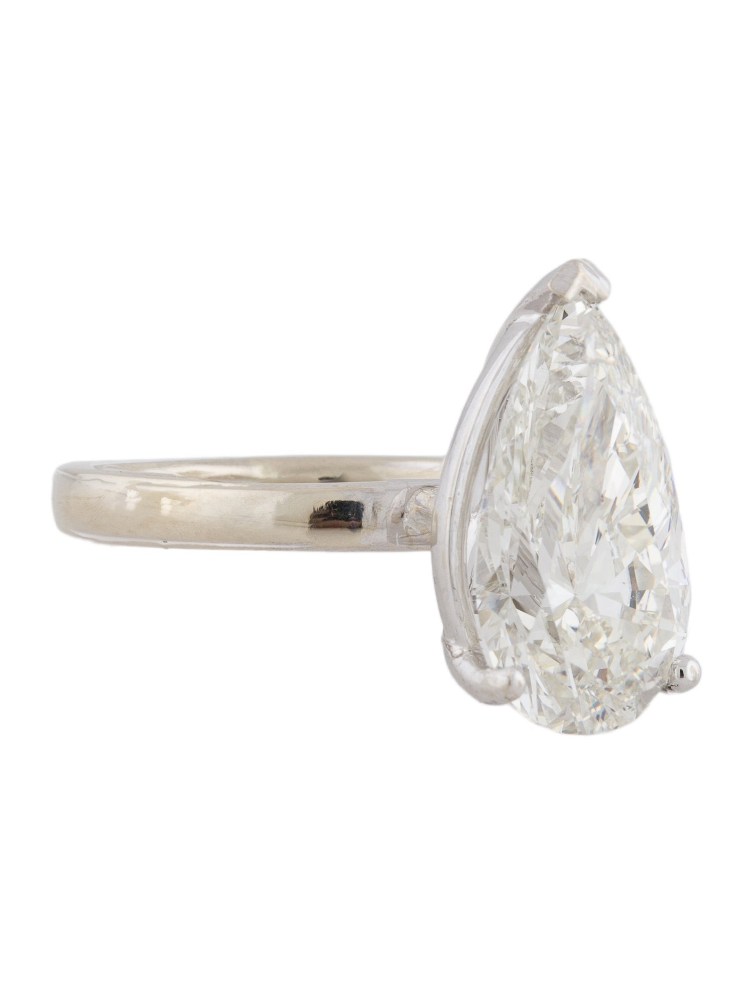 Engagement Ring 5.02ct Lab-Grown Diamond