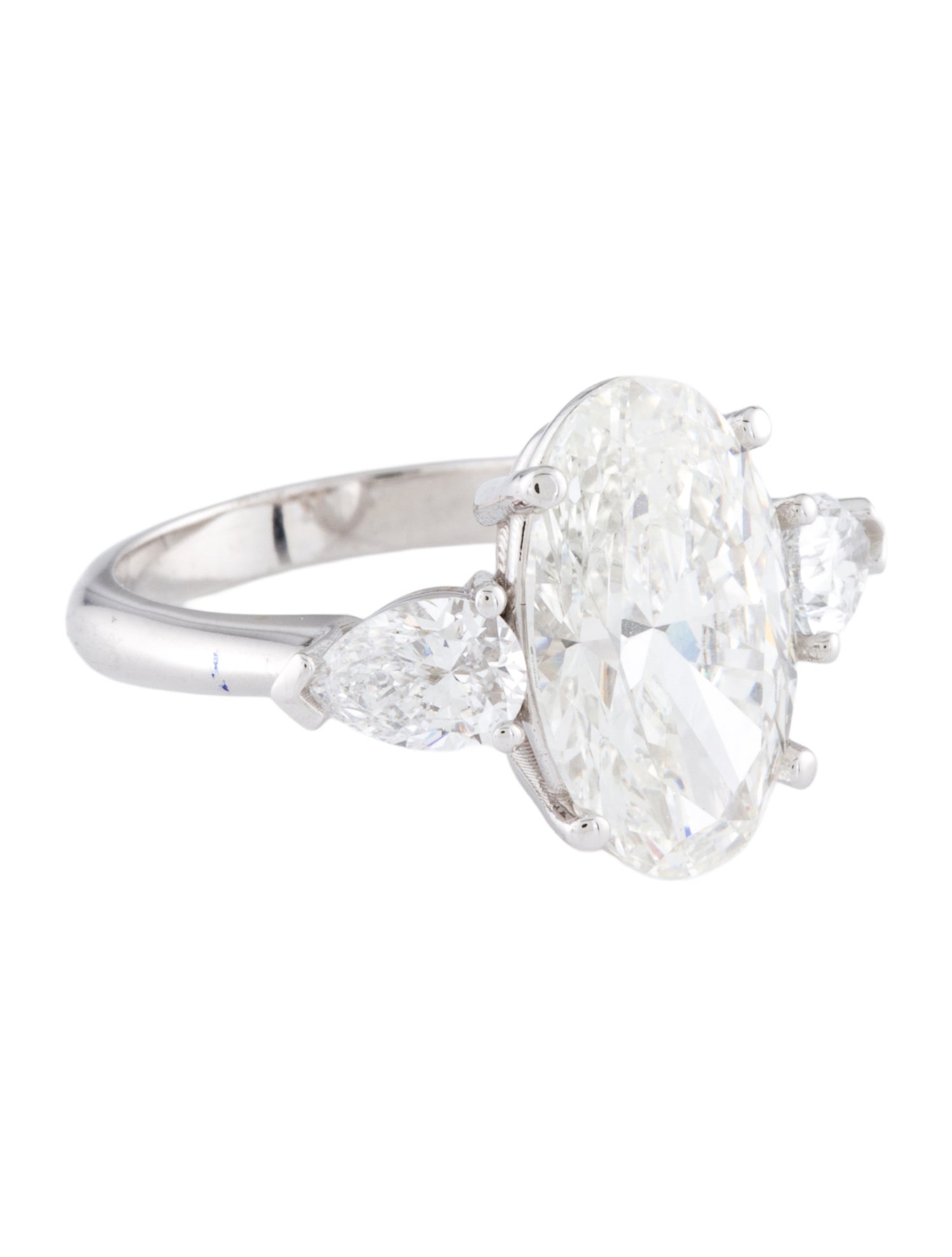 Engagement Ring 5.07ct Lab-Grown Diamond