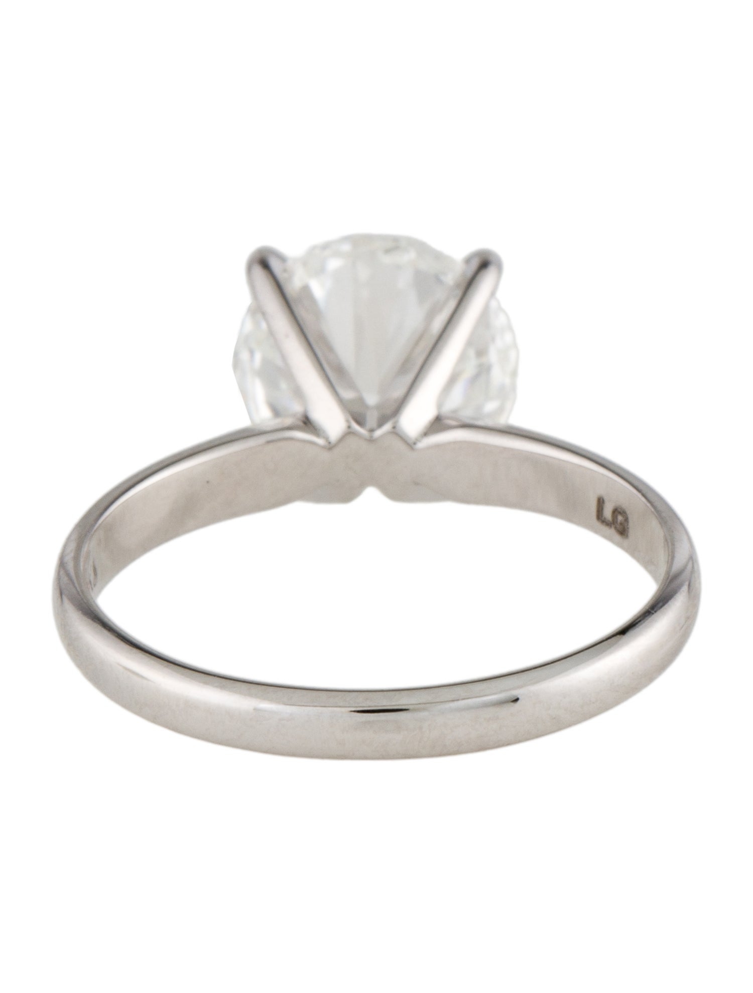 Engagement Ring 2.55 Lab-Grown Diamond Solitaire Engagement Ring