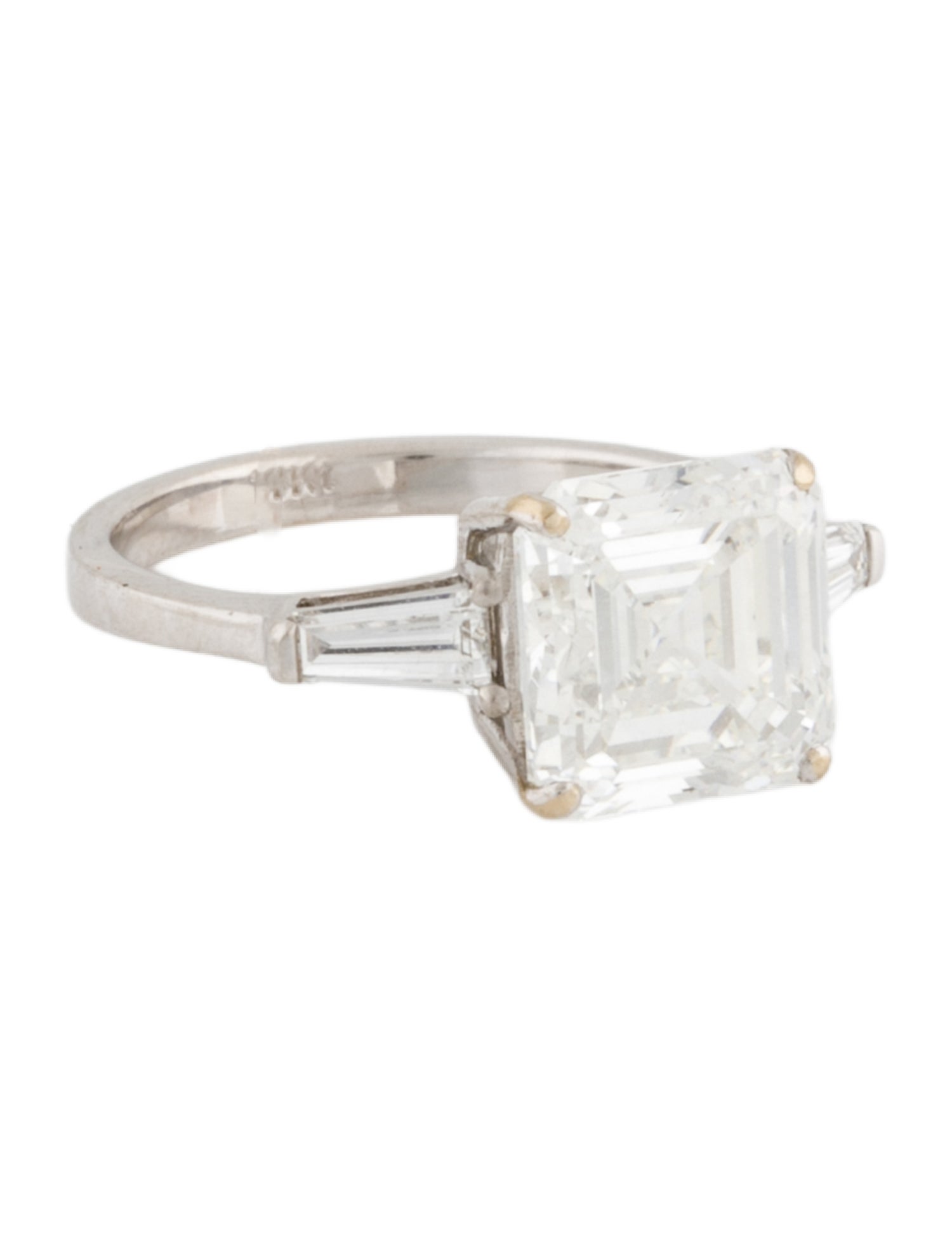 Engagement Ring 5.04ct Lab-Grown Diamond