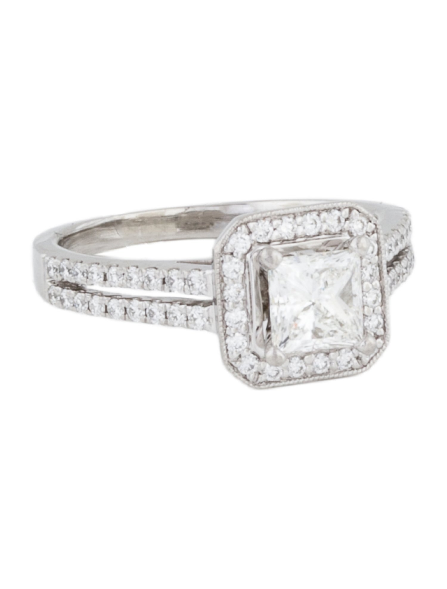 Engagement Ring Platinum Diamond