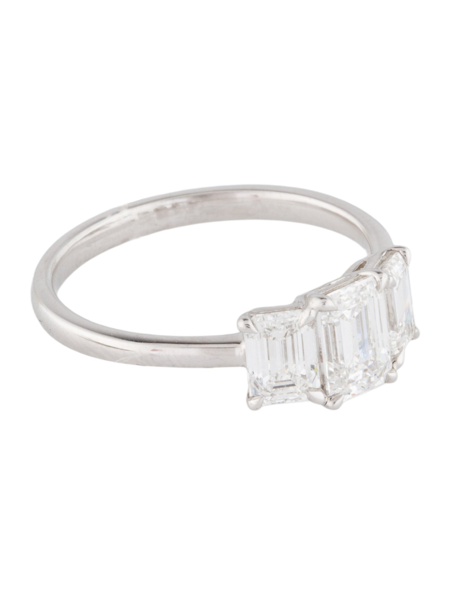 Engagement Ring 1.58ctw Three-Stone Lab-Grown Diamond