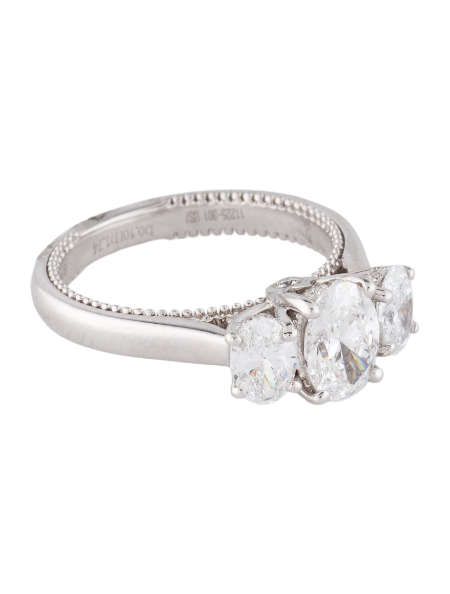 Engagement Ring Lab-Grown Diamond Enagagement Ring