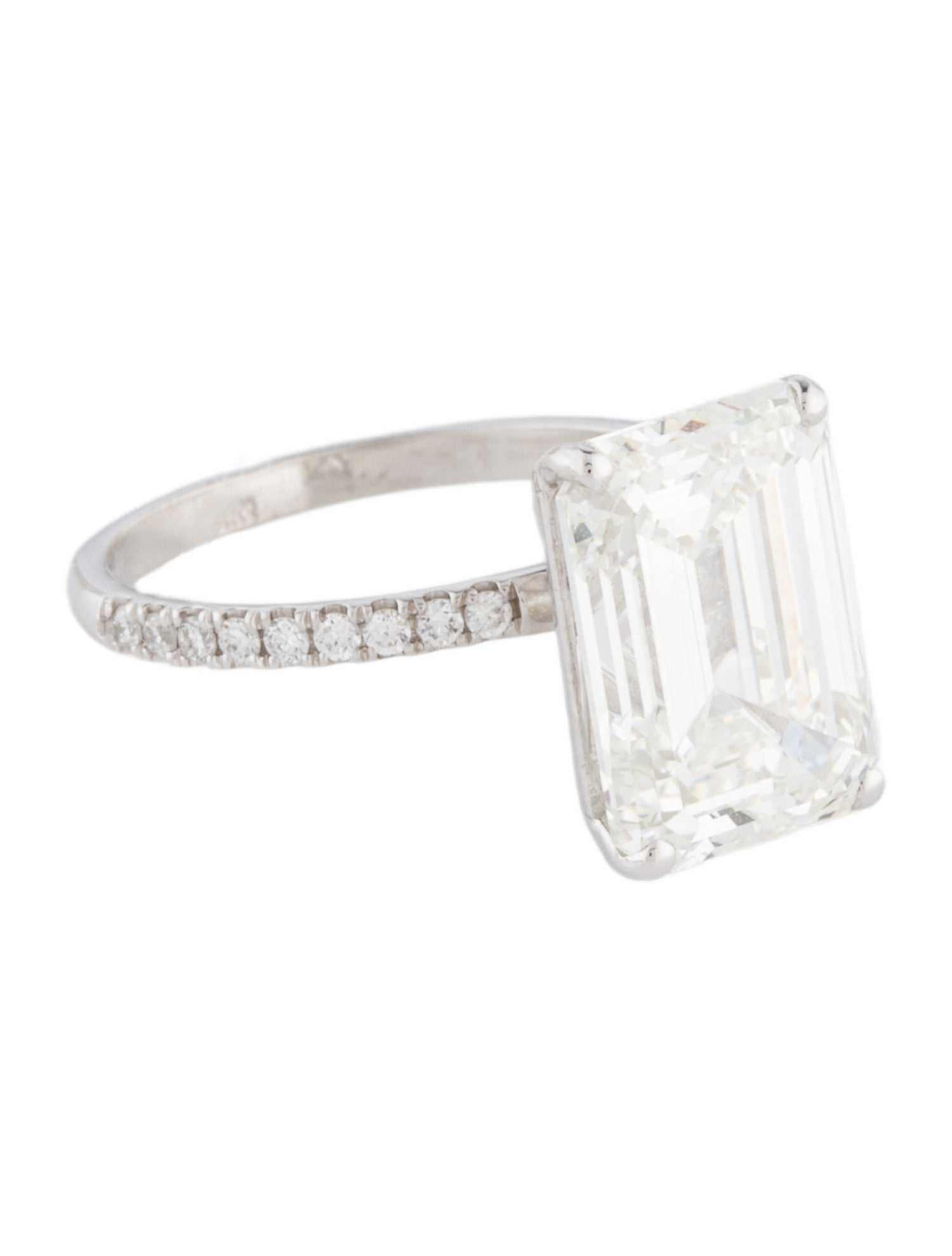 Engagement Ring 7.17ctw Lab-Grown Diamond