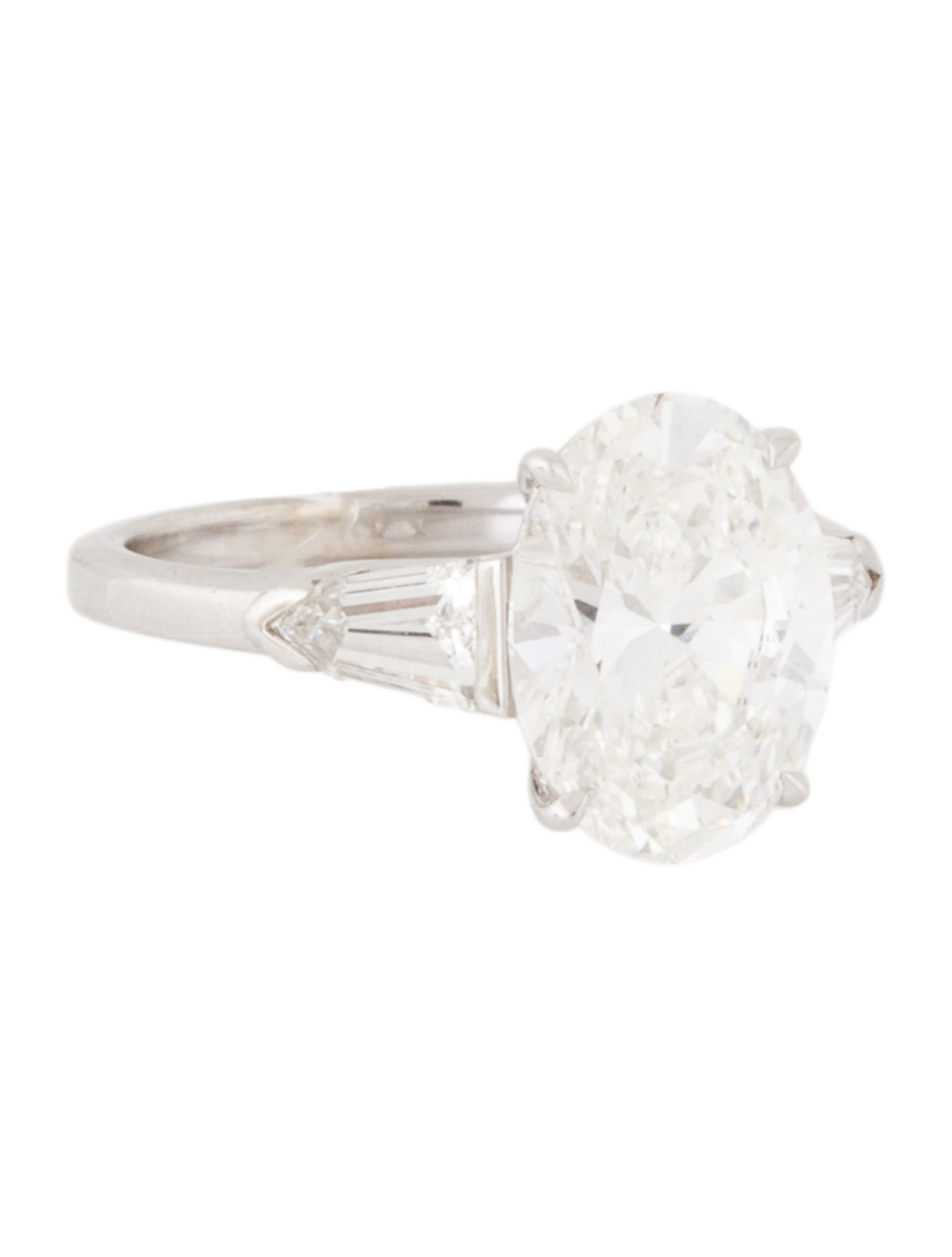 Engagement Ring 3.89ct Lab-Grown Diamond