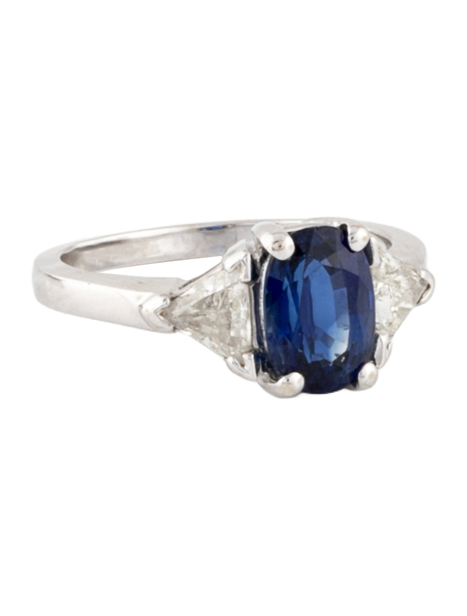 Engagement Ring 1.81ct Sapphire & Diamond