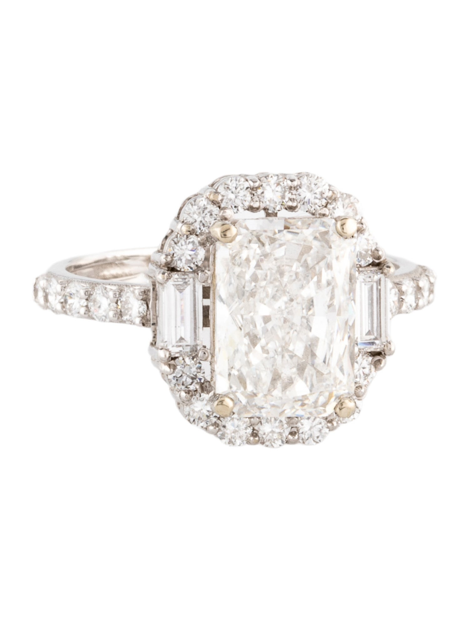 Engagement Ring 3.05ct Lab-Grown Diamond