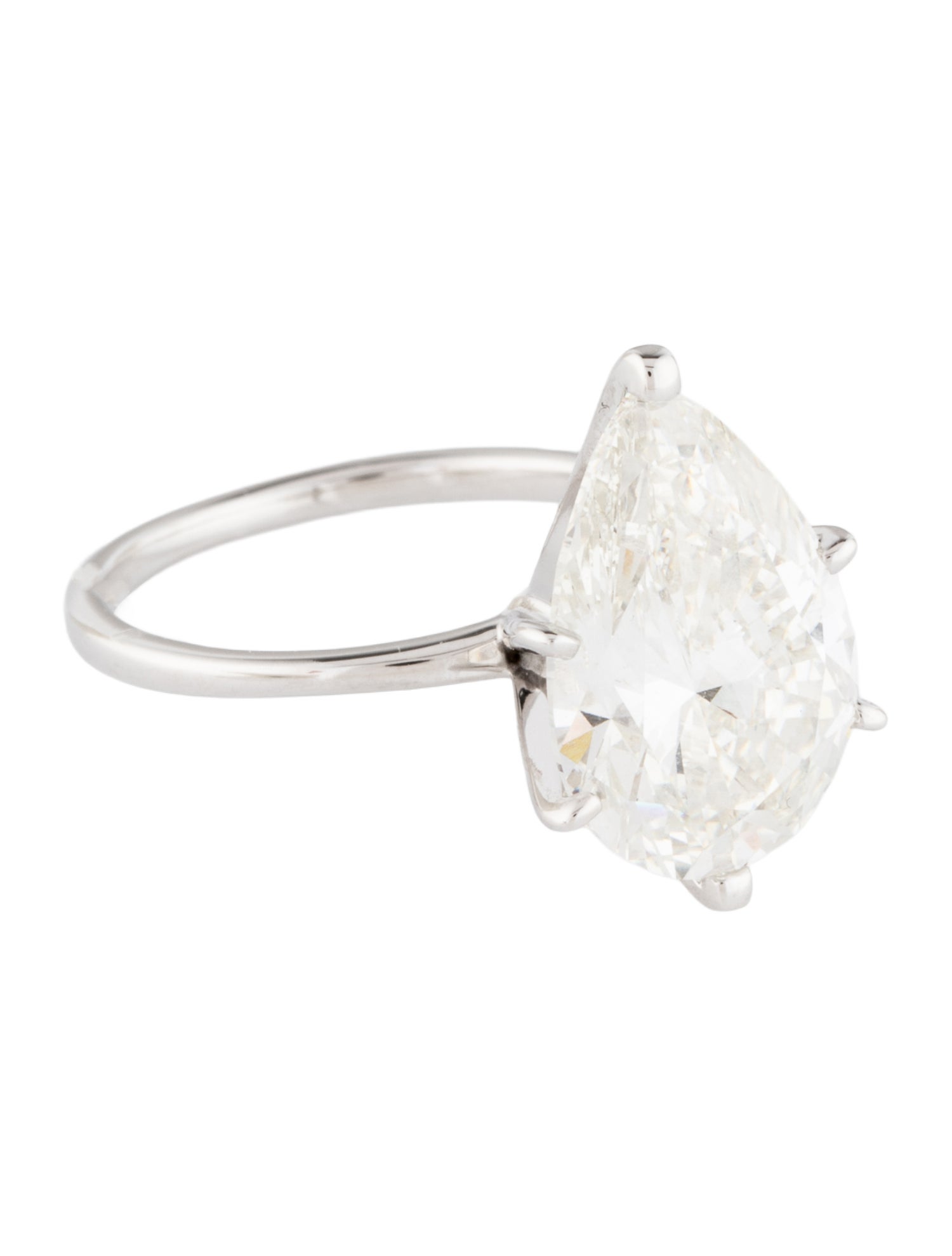 Engagement Ring Brilliant Carbon 6.51ct Lab-Grown Diamond