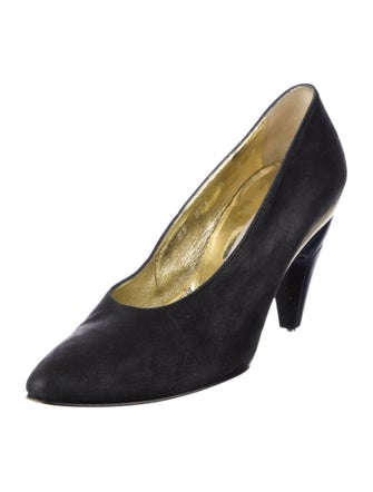 Escada Suede Pumps