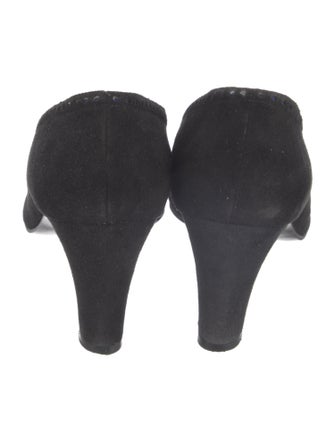Escada Suede Pumps