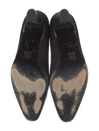 Escada Suede Pumps