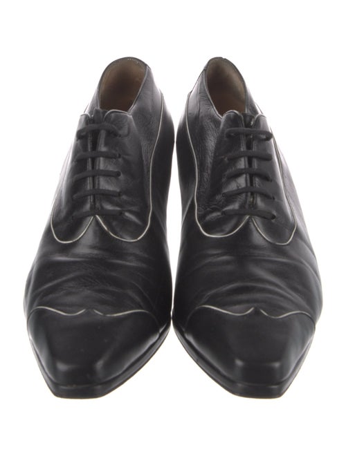 Escada Leather Pumps