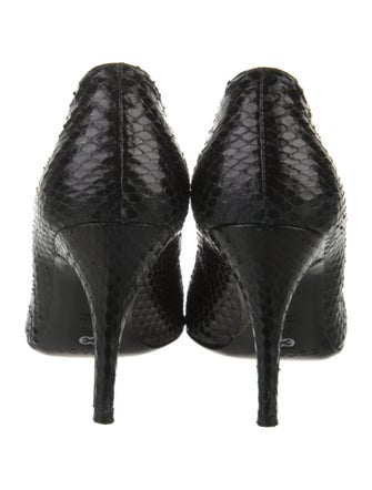 Escada Leather Pumps