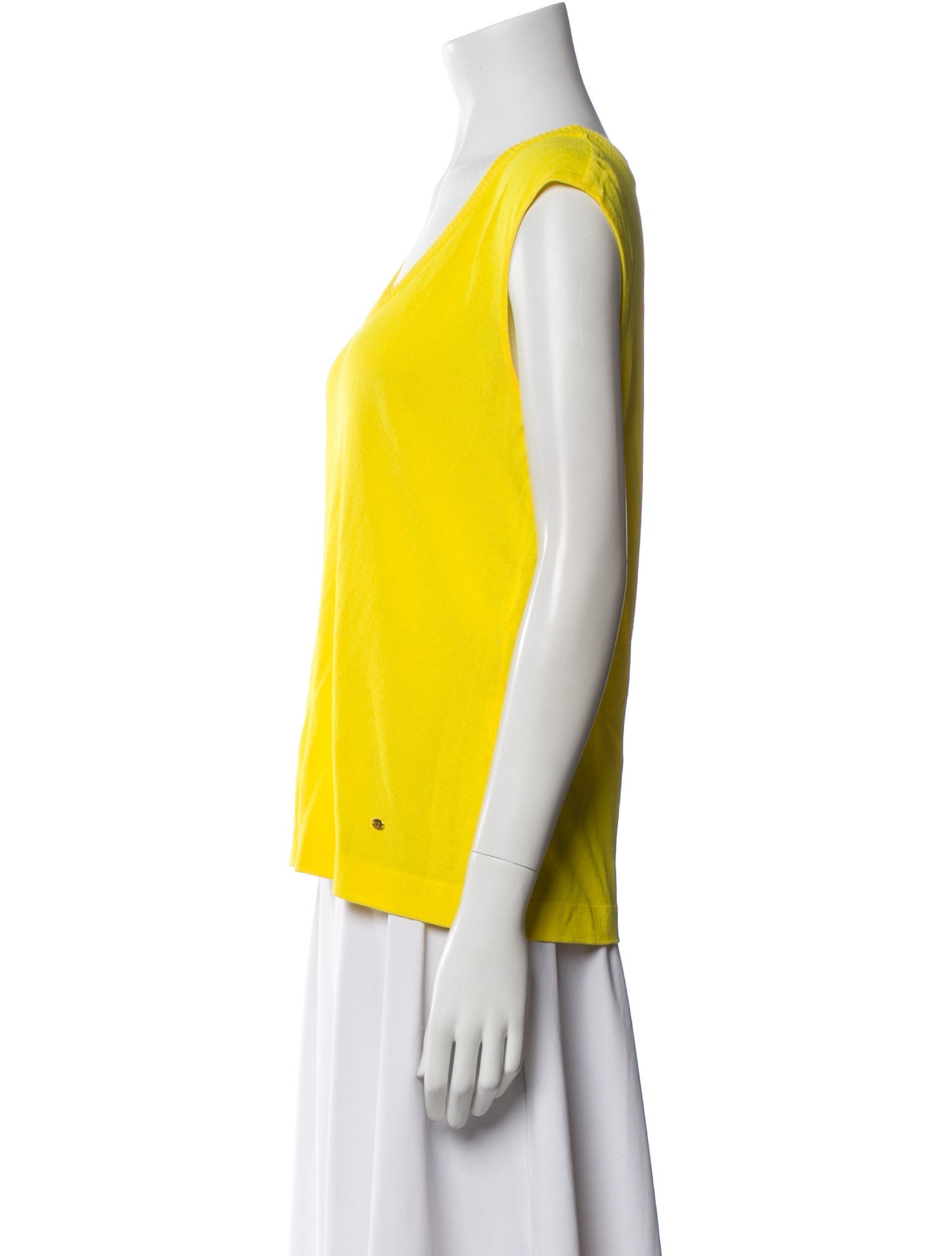 Escada Scoop Neck Short Sleeve Top