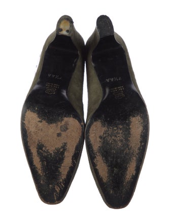 Escada Suede Pumps