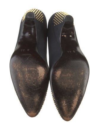 Escada Suede Pumps