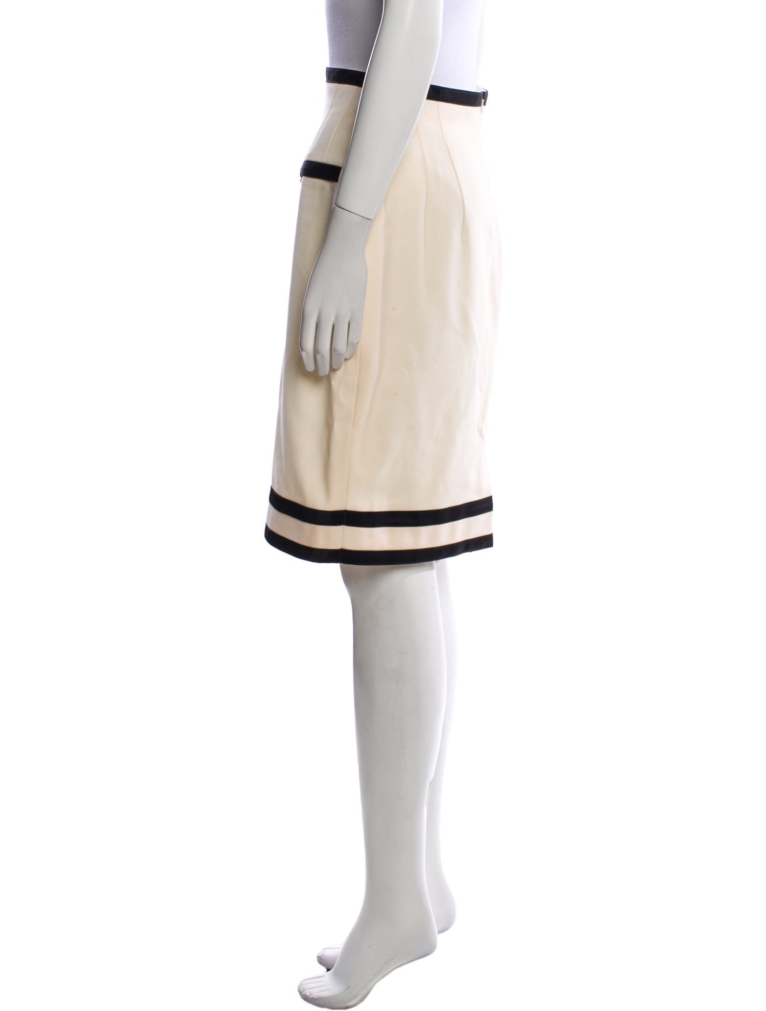 Escada Wool Knee-Length Skirt