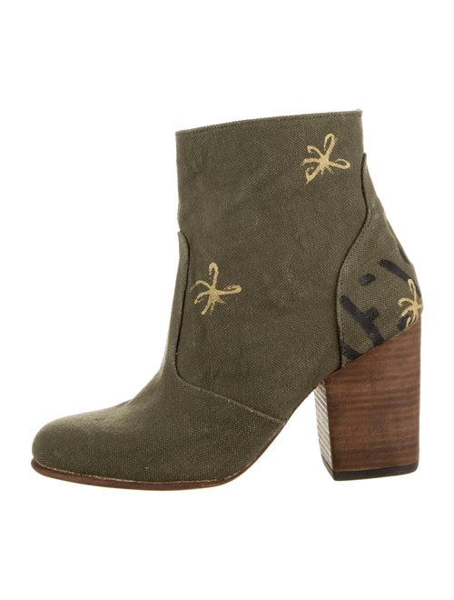Esquivel Printed Embroidered Accent Boots Green
