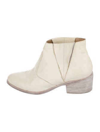 Esquivel Leather Boots