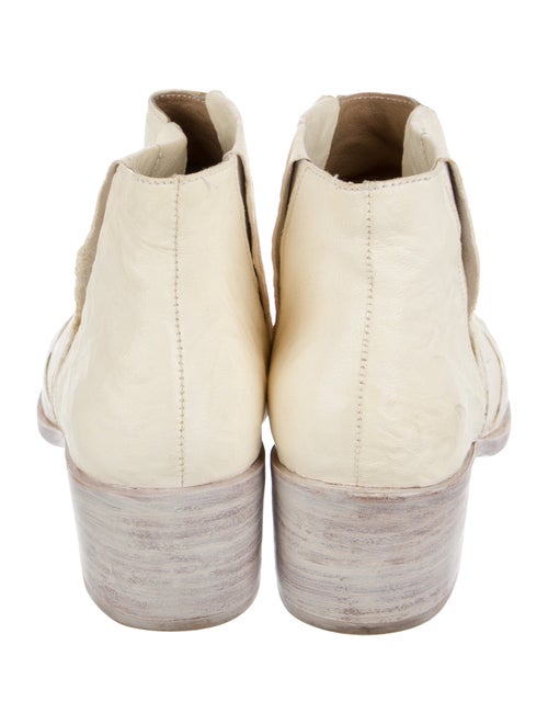 Esquivel Leather Boots