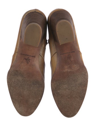 Esquivel Leather Boots