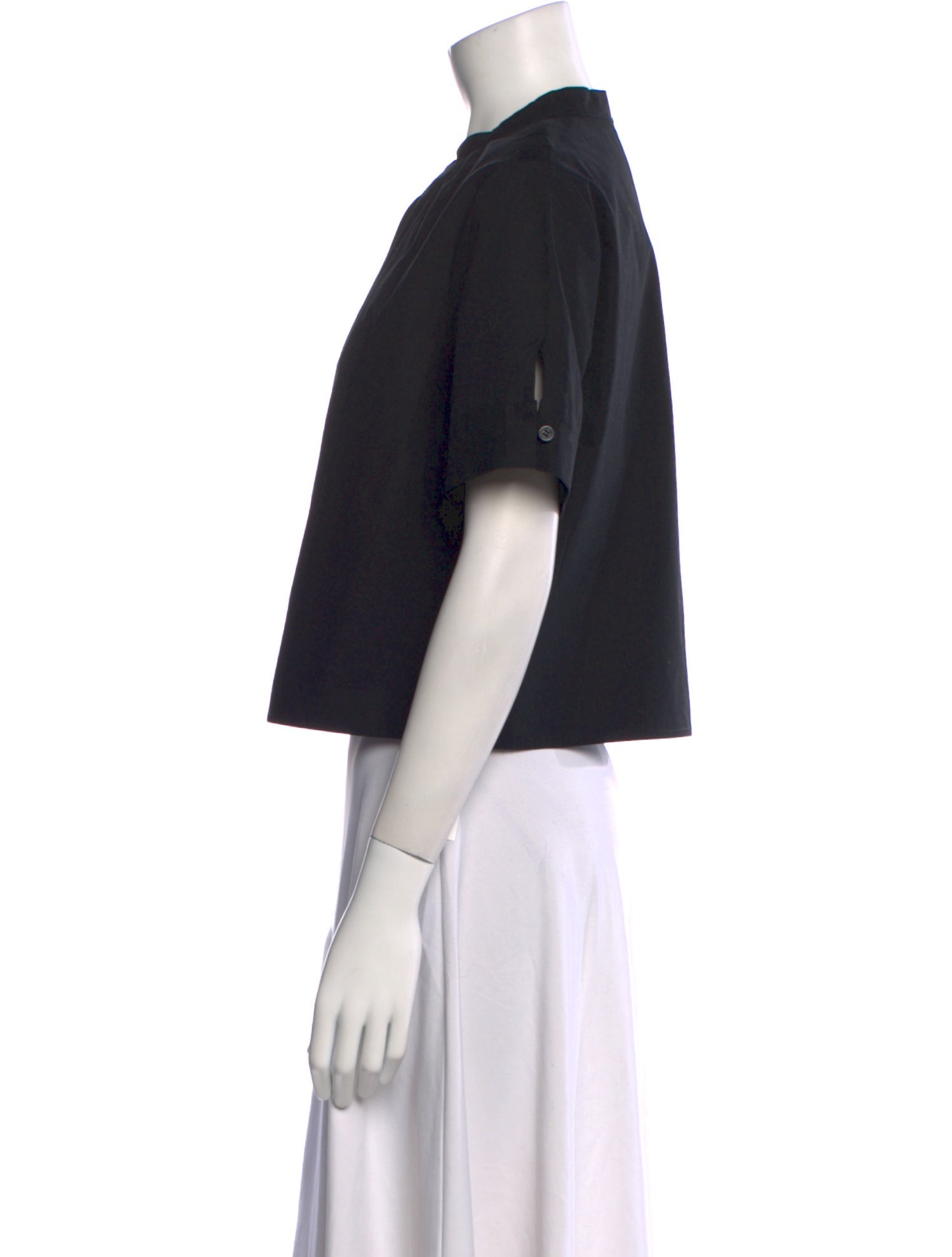 Elyse Walker V-Neck Short Sleeve Crop Top