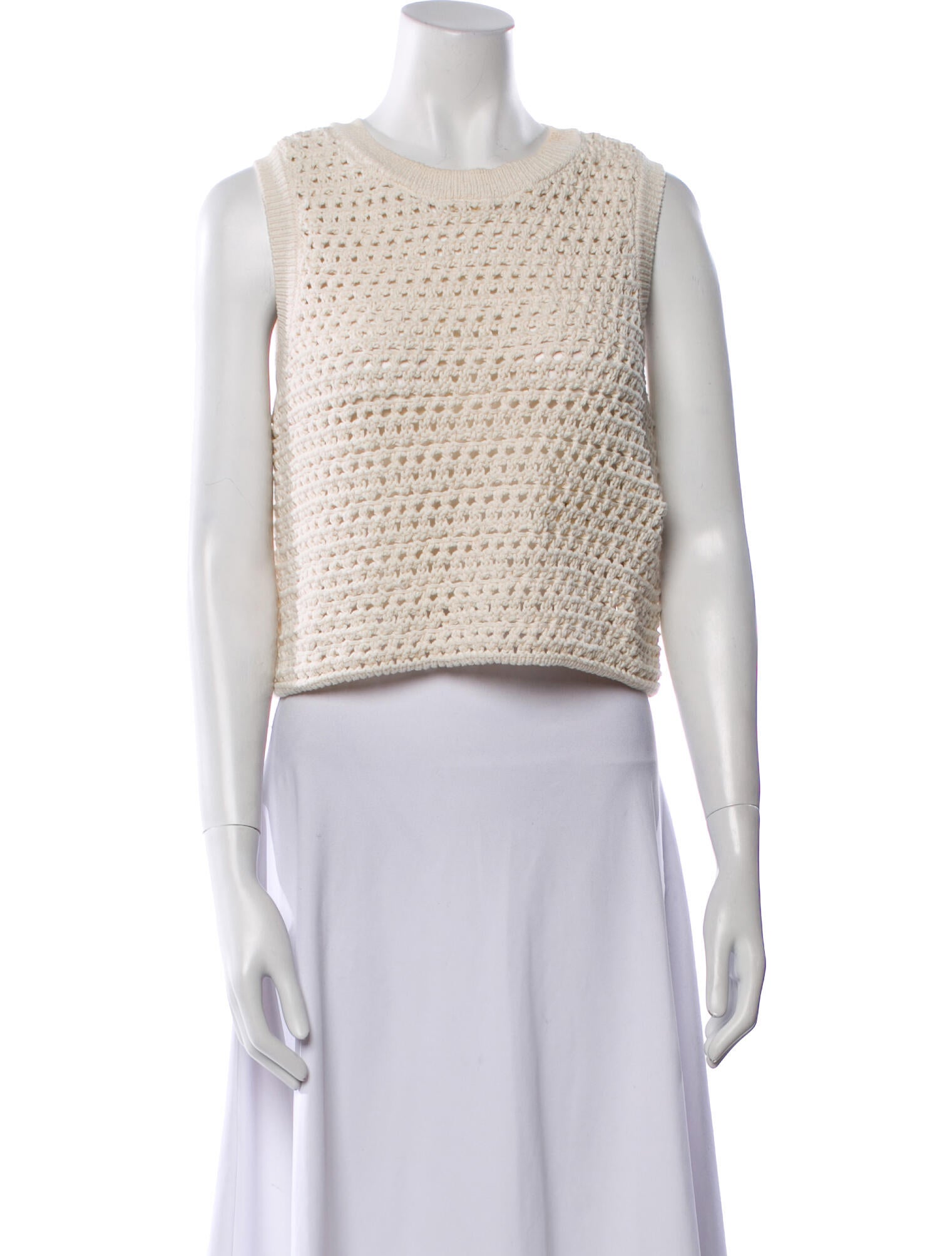 Elyse Walker Scoop Neck Sleeveless Crop Top