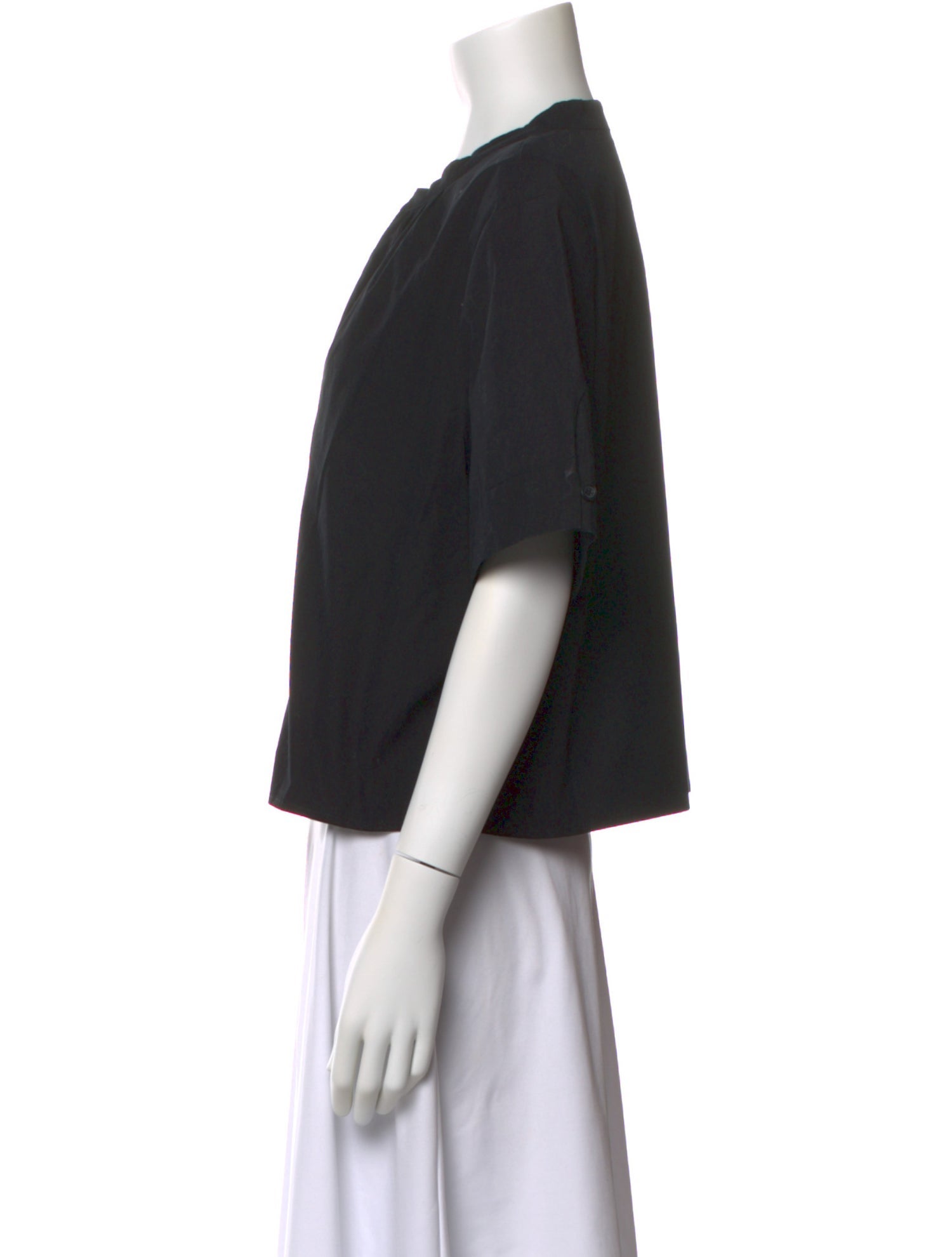 Elyse Walker V-Neck Short Sleeve Crop Top