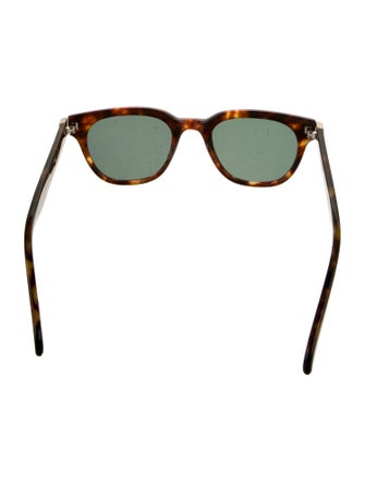 Eyevan 7285 Square Tinted Sunglasses