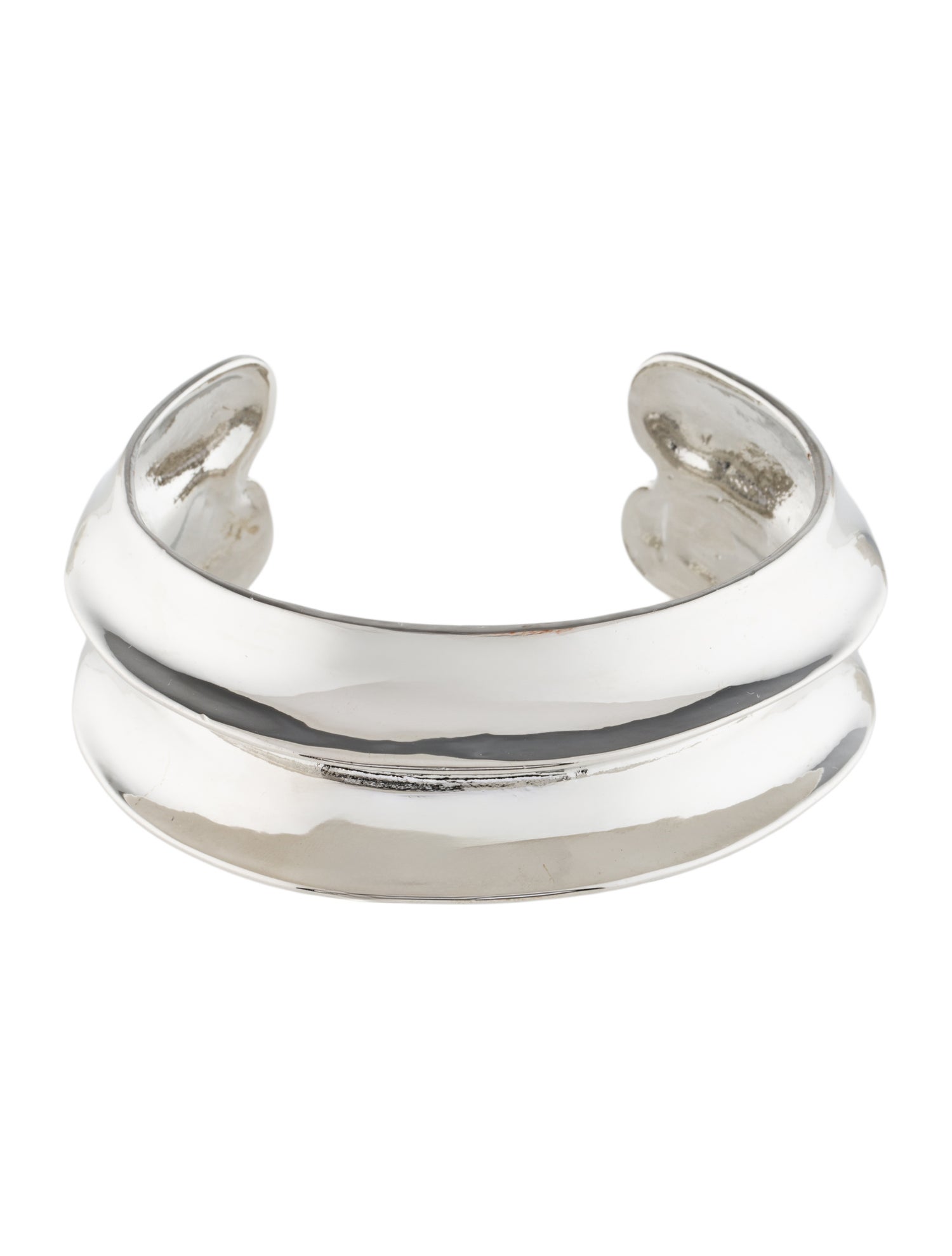 Fallon Conch Shell Cuff Bracelet