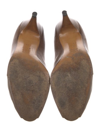 Fendi Leather D'Orsay Pumps