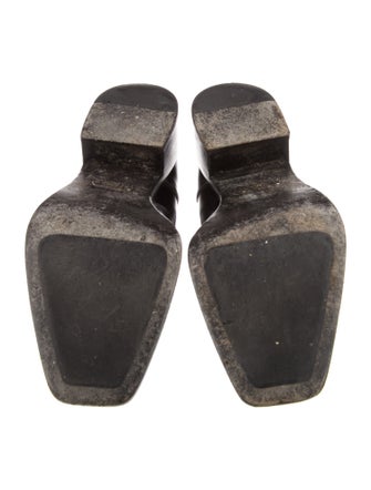 Fendi Leather Chelsea Boots