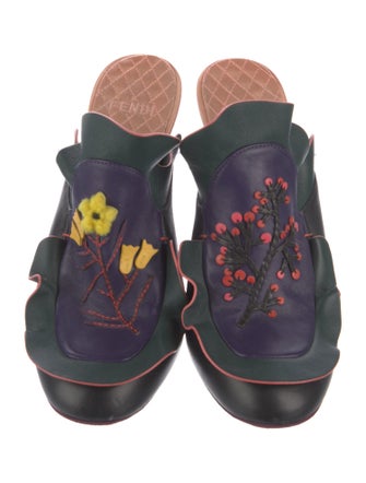 Fendi Quilted Pattern Leather Slides