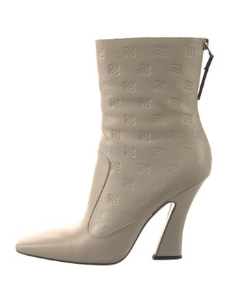 Fendi Karligraphy Accent Leather Boots