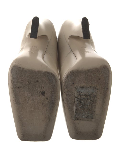 Fendi Karligraphy Accent Leather Boots