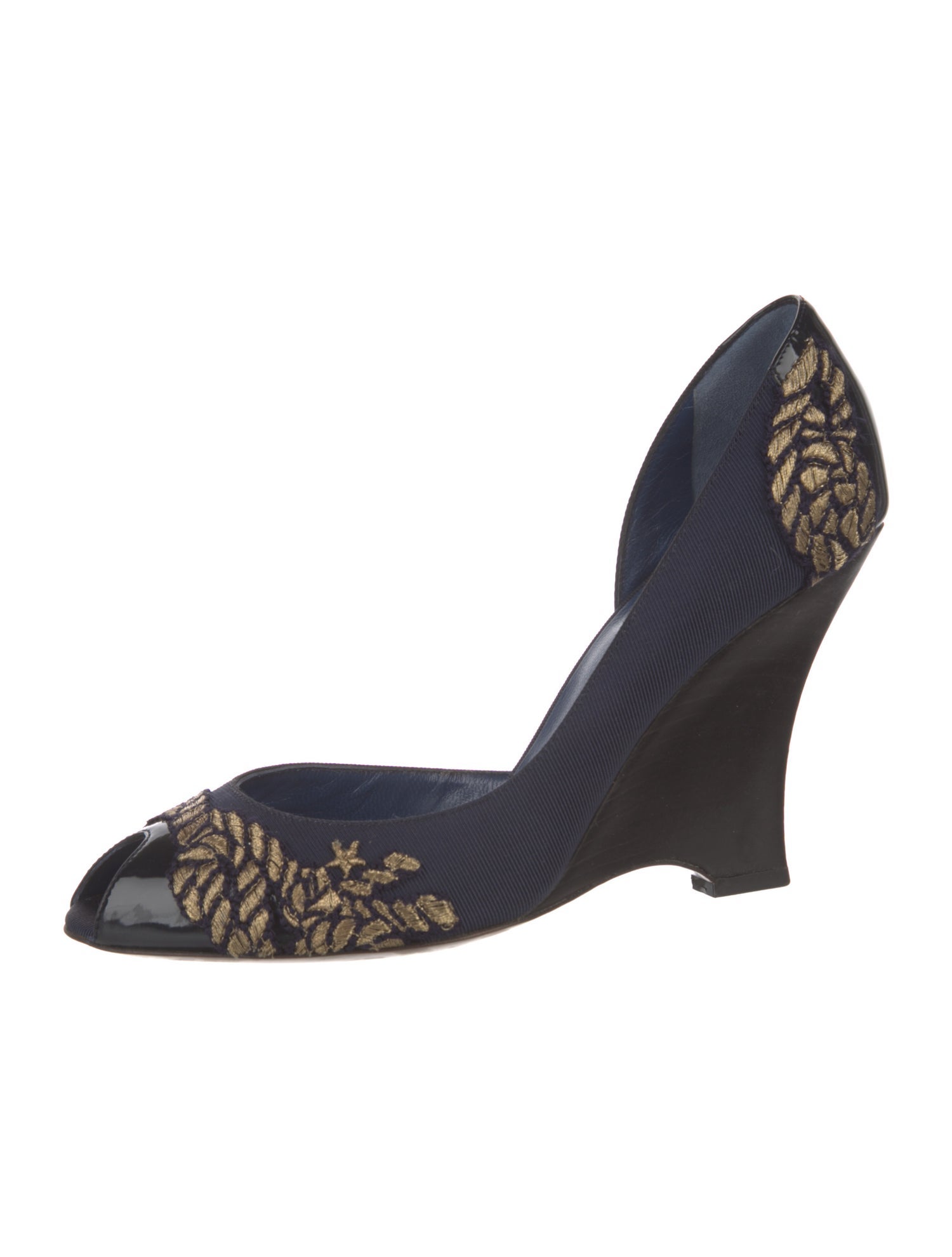 Fendi Graphic Print Embroidered Accent D'Orsay Pumps