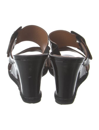 Fendi Zucca FF Logo Patent Leather Slides