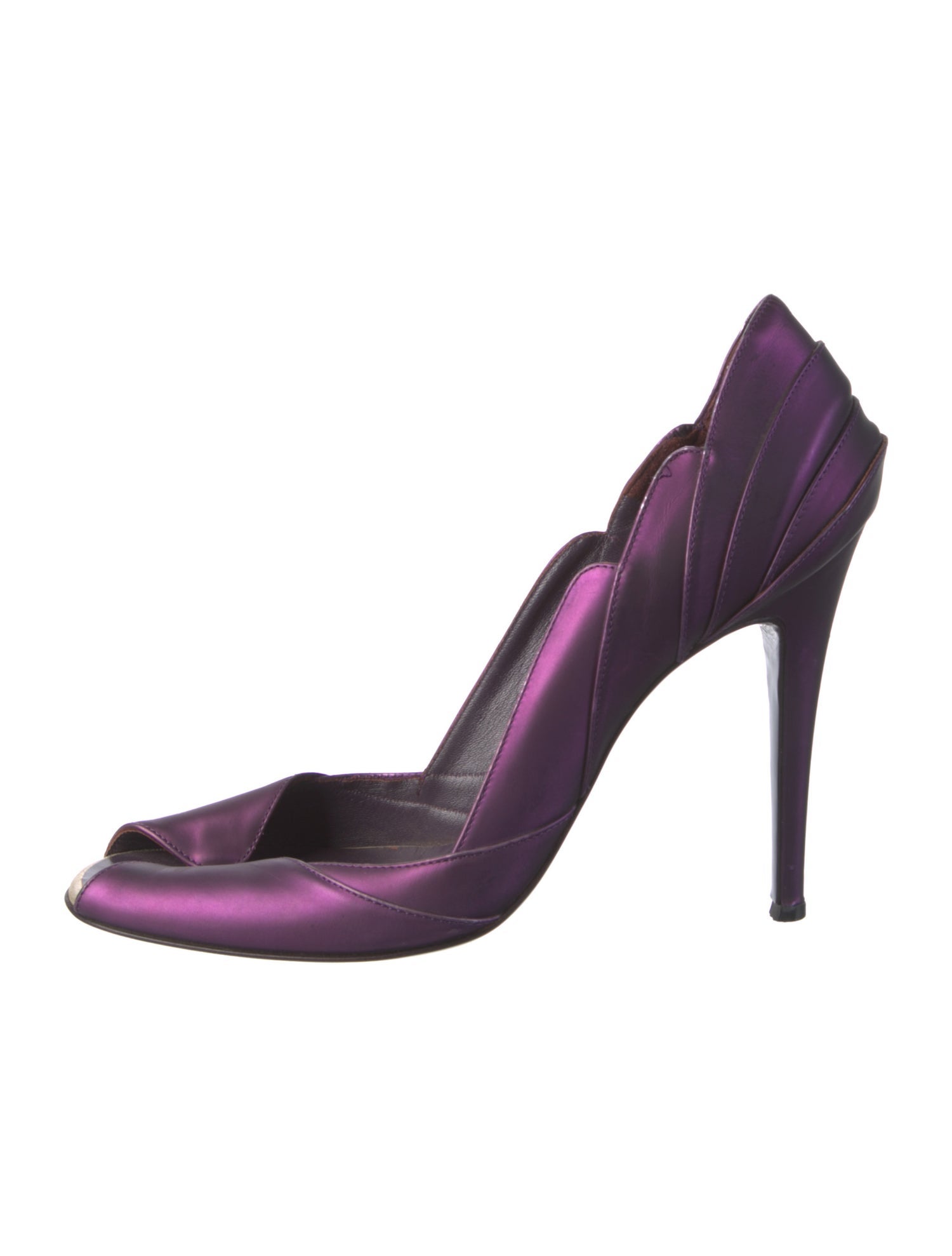 Fendi Leather D'Orsay Pumps