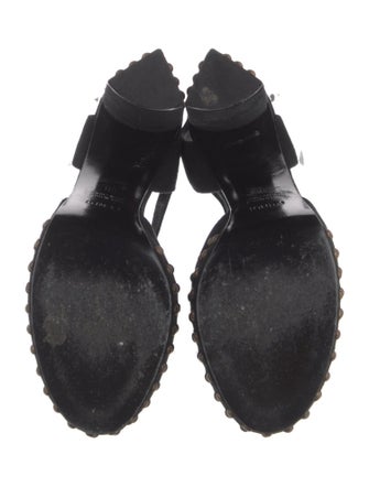 Fendi Suede Printed D'Orsay Pumps