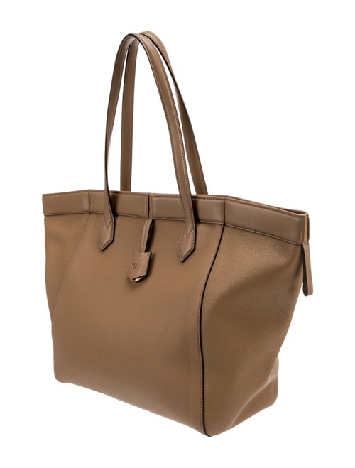 Fendi Leather Origami Large 2023