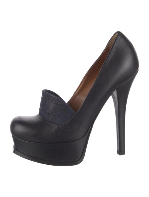 Fendi Zucca FF Logo Leather Pumps