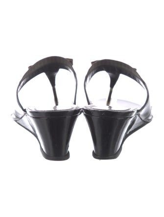 Fendi Zucca FF Logo Patent Leather Slides