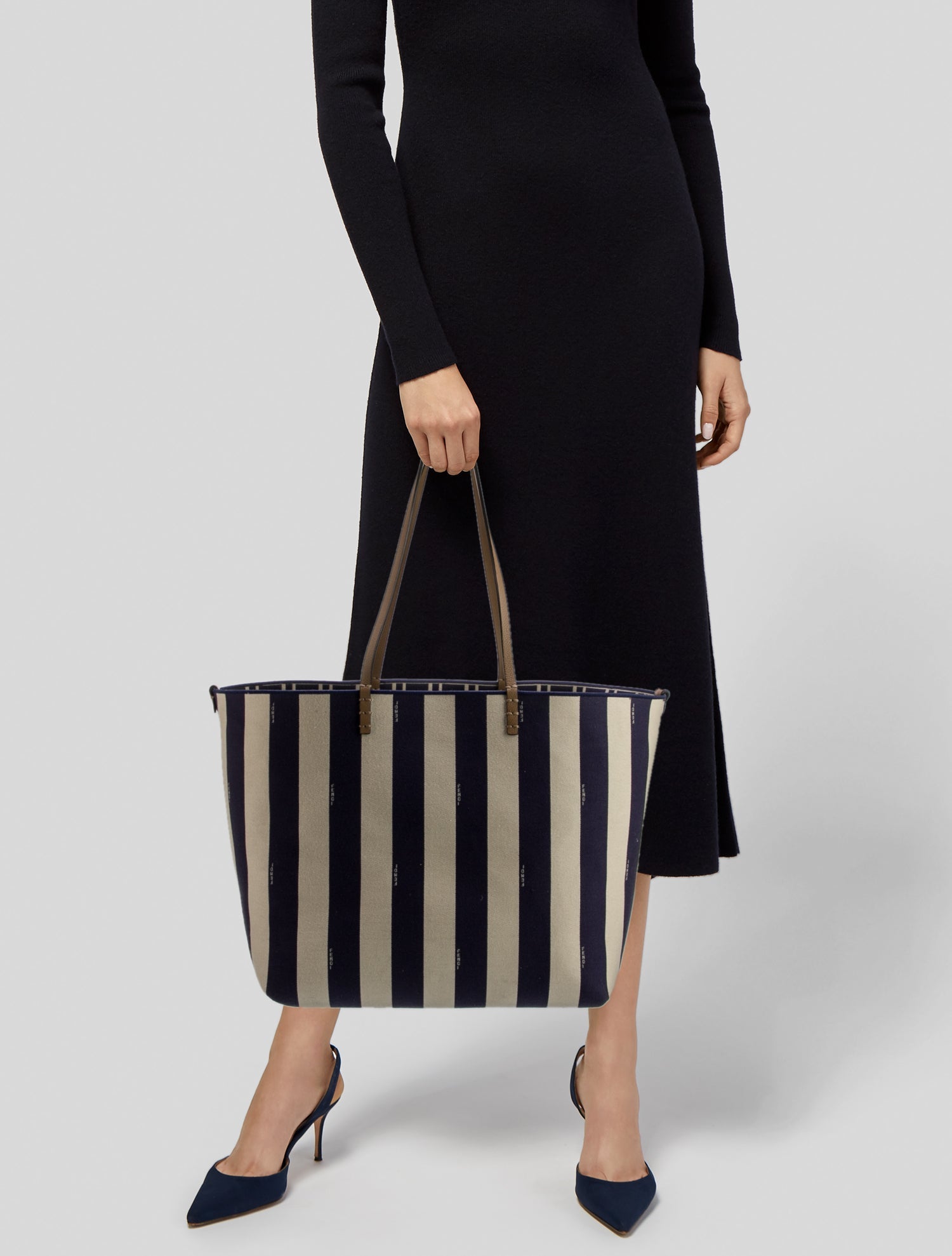 Fendi Pequin Roll Tote Large 2024