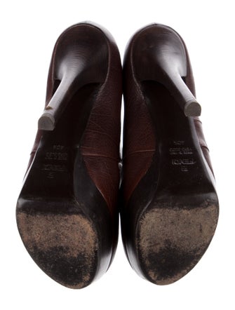 Fendi Leather Pumps