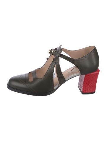 Fendi Pumps Leather Cutout Accent D'Orsay IT 39 | 9