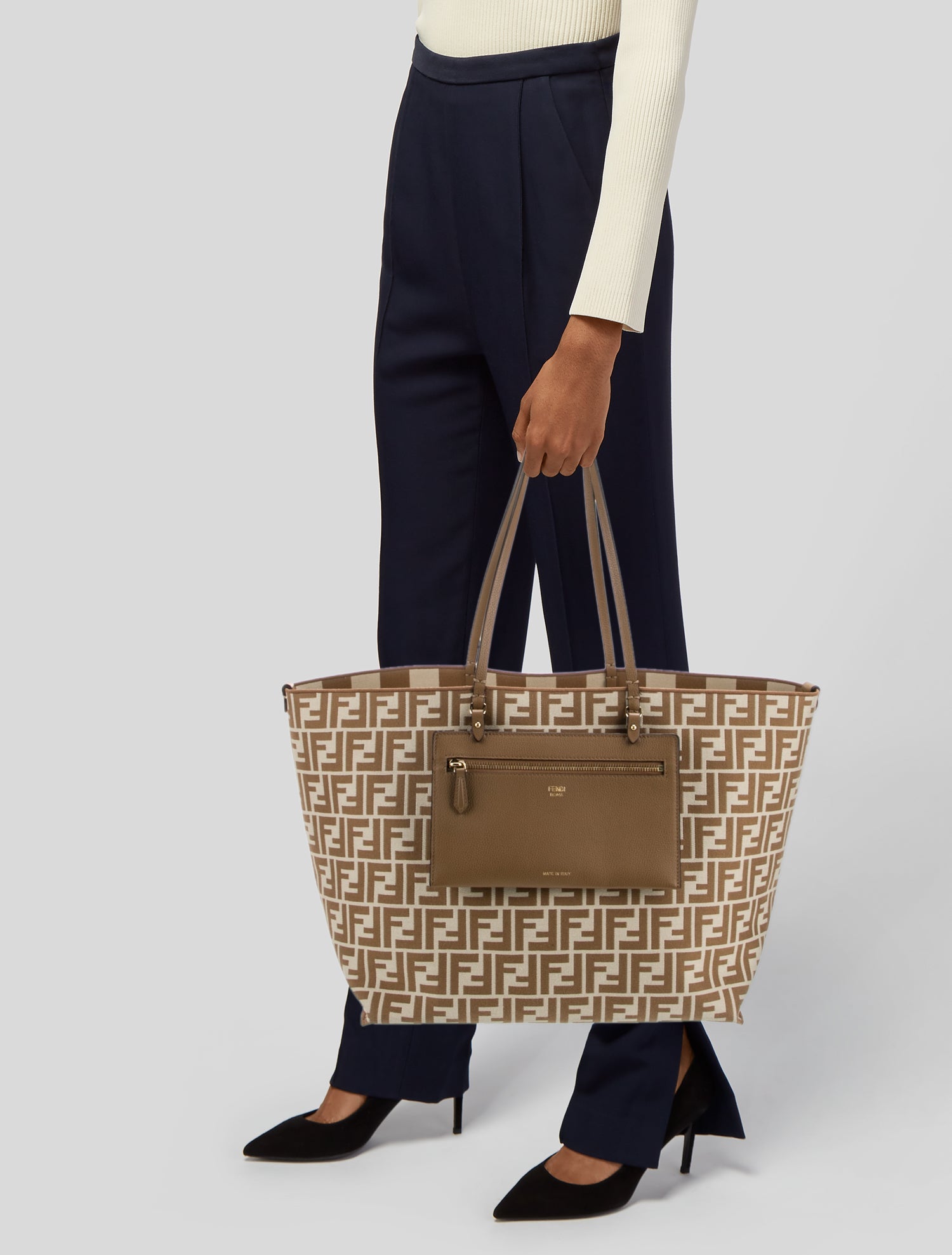 Fendi Pequin Roll Tote Large 2024